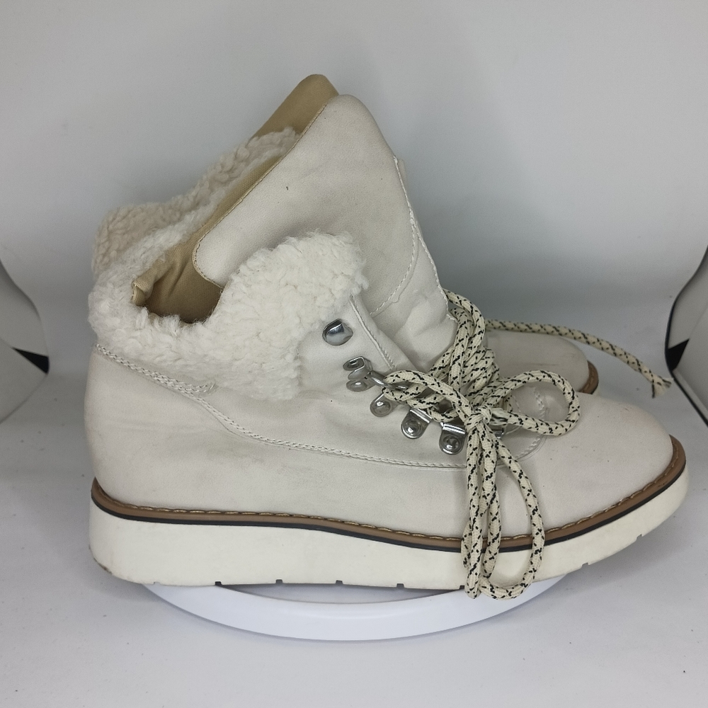 Esprit - Picture 3 of 5